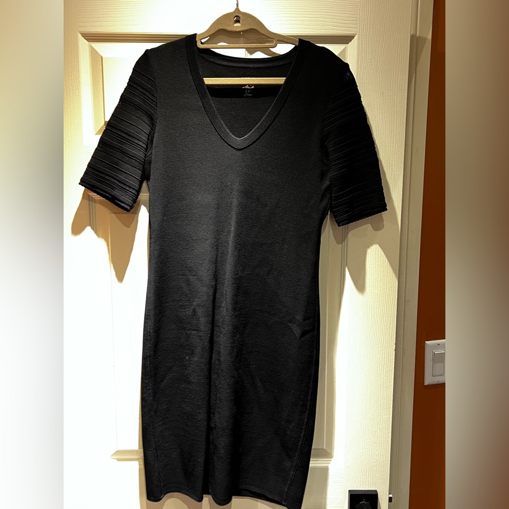 Marc Cain Black V-Neck Short Sleeve Dress Top